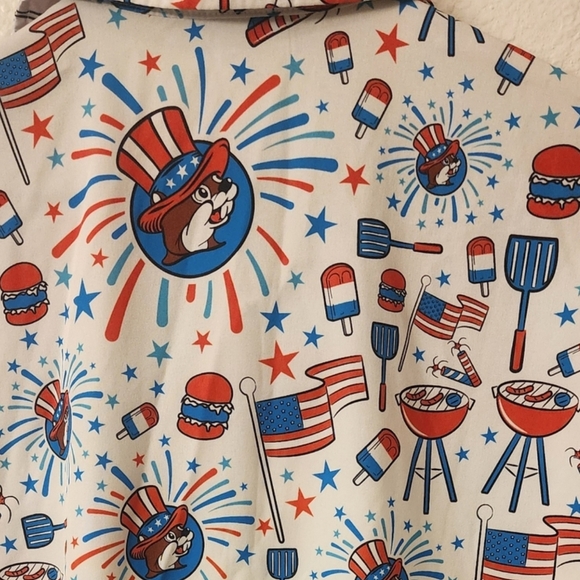 Buc-ees 4th of July America USA Button Down Shirt Mens Medium - Picture 2 of 6